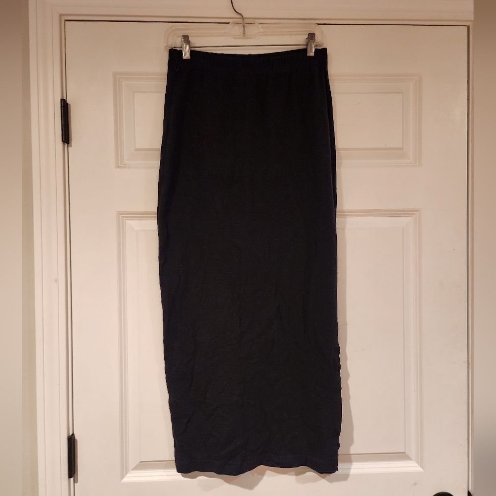 Kathleen B. Stretchy black maxi skirt S